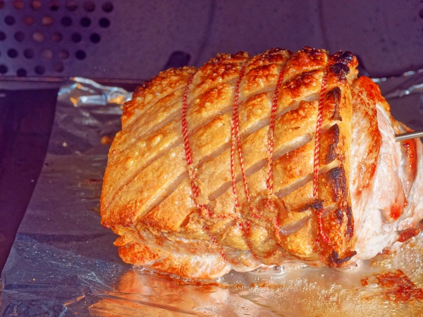 https://lemis.nyc3.digitaloceanspaces.com/grog/Photos/20260815/small/Roast-pork-10.jpeg