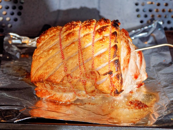 https://lemis.nyc3.digitaloceanspaces.com/grog/Photos/20260815/small/Roast-pork-11.jpeg
