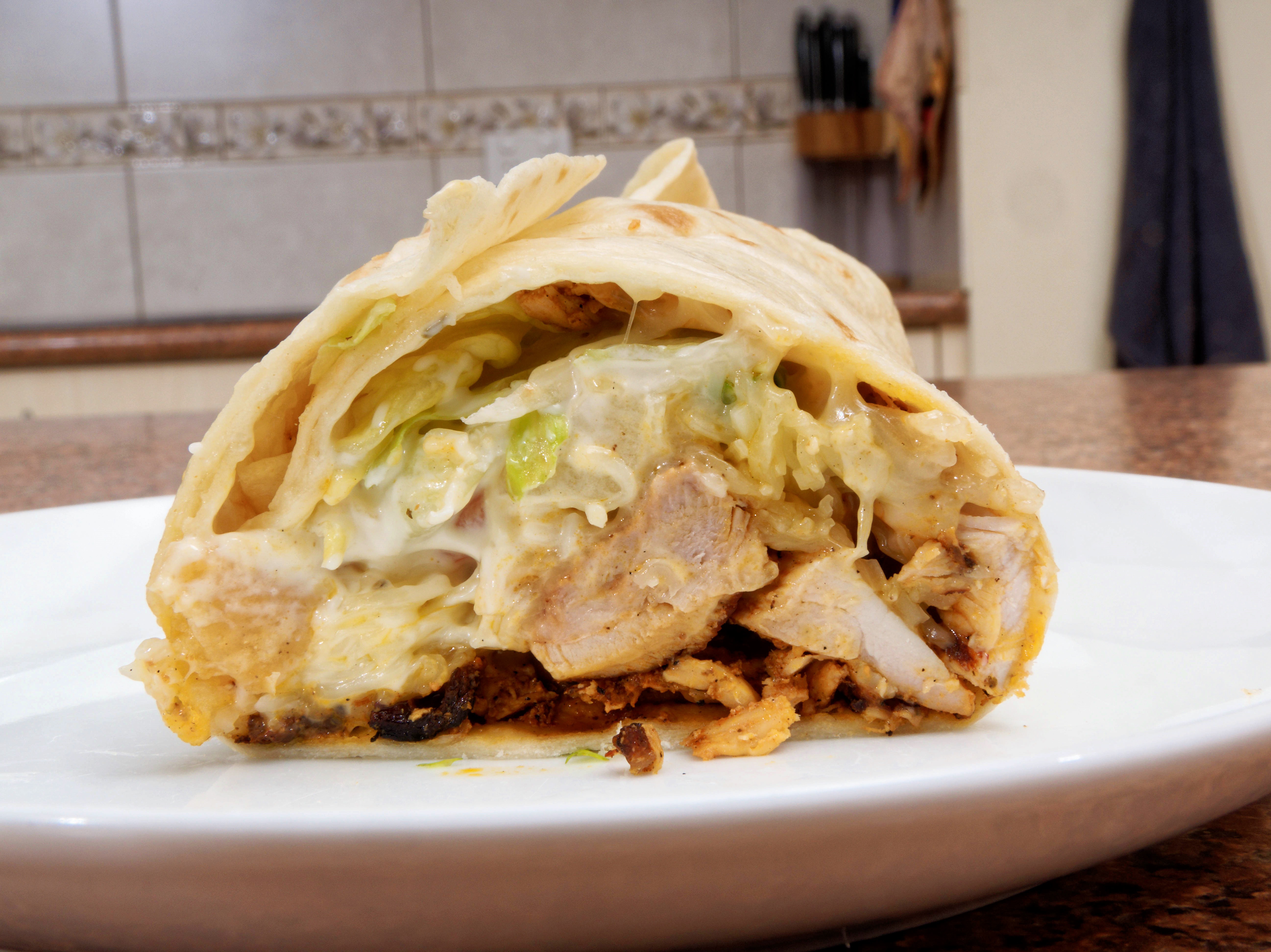 https://lemis.nyc3.digitaloceanspaces.com/grog/Photos/20260923/big/Fake-burrito-3.jpeg