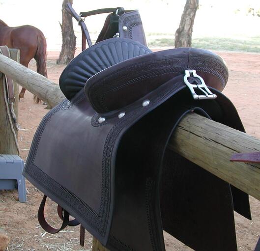 https://lemis.nyc3.digitaloceanspaces.com/yvonne/Photos/20021222/small/saddle2.jpeg
