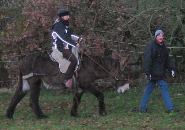 https://lemis.nyc3.digitaloceanspaces.com/yvonne/Photos/20061113/small/riding12.jpeg
