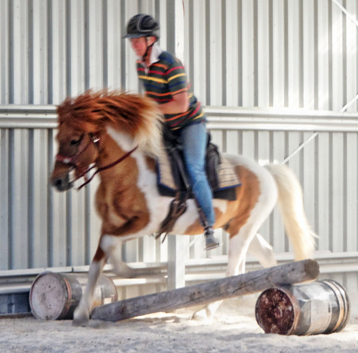 https://lemis.nyc3.digitaloceanspaces.com/yvonne/Photos/20180309/small/Riding-fun-4.jpeg