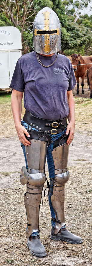 https://lemis.nyc3.digitaloceanspaces.com/yvonne/Photos/20180325/small/Checking-armour-13.jpeg
