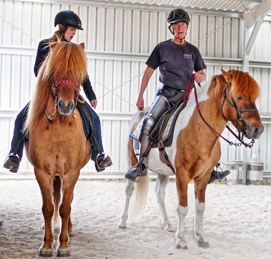 https://lemis.nyc3.digitaloceanspaces.com/yvonne/Photos/20180325/small/riding-1.jpeg