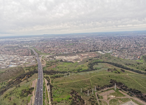 https://lemis.nyc3.digitaloceanspaces.com/yvonne/Photos/20190831/small/Landing-Melbourne-airport-3.jpeg