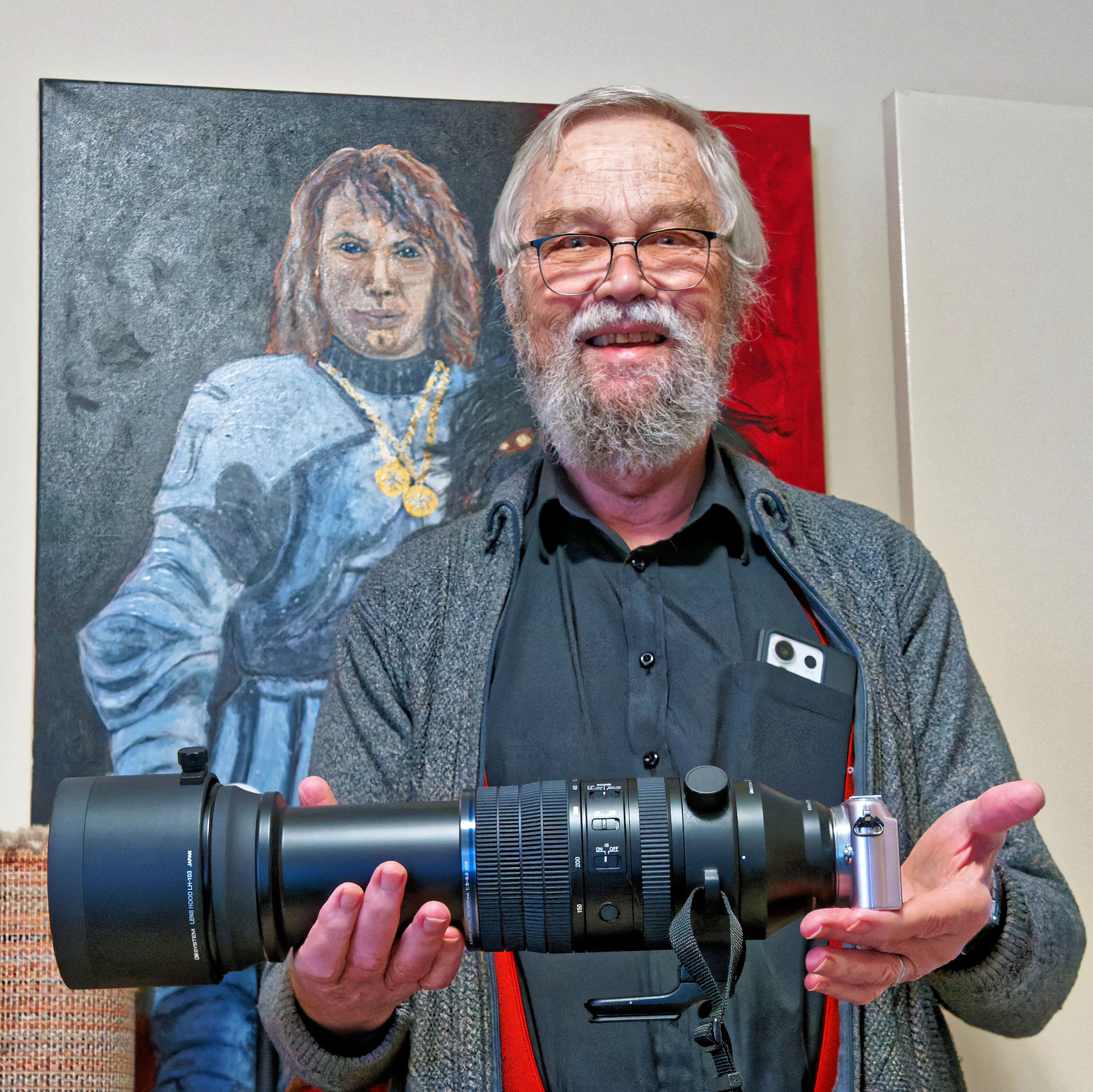 https://lemis.nyc3.digitaloceanspaces.com/yvonne/Photos/20260619/big/Greg-and-lens-1.jpeg