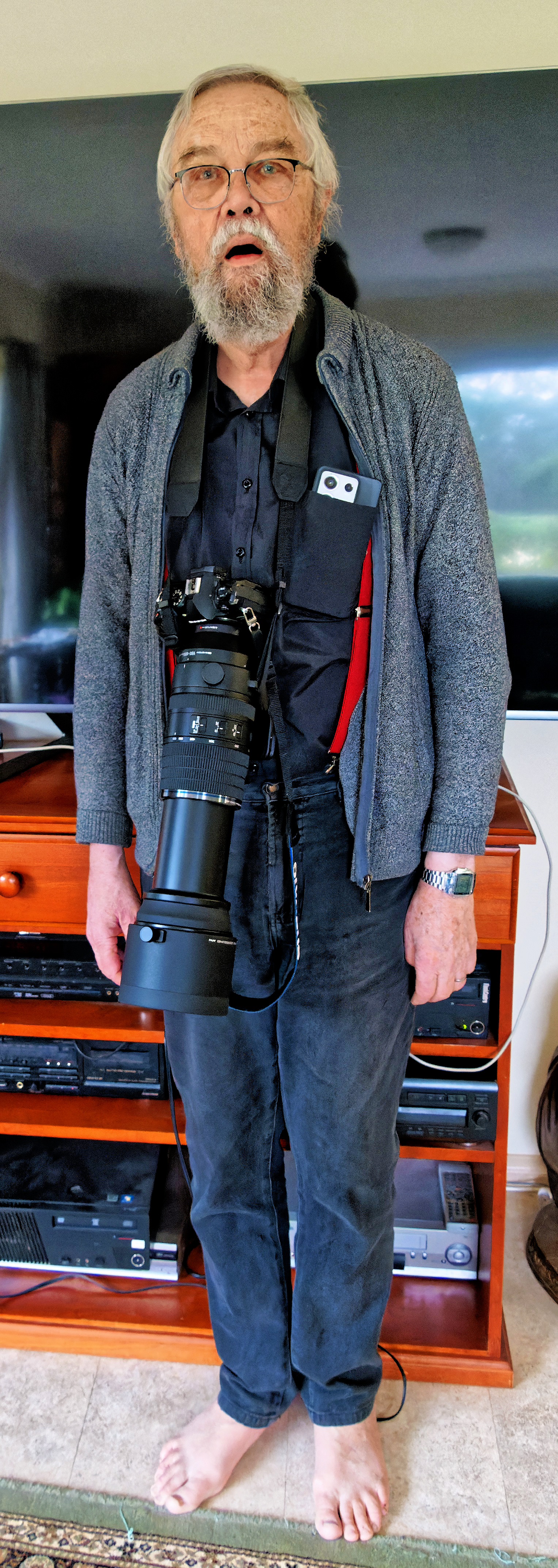 https://lemis.nyc3.digitaloceanspaces.com/yvonne/Photos/20260619/big/Greg-and-lens-5.jpeg